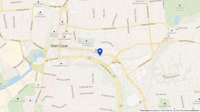 Mapa que muestra la ubicación de Glen Cove Adult Day Program en 130 Glen St, Glen Cove, NY 11542 — DachiPlus ofrece transporte médico aquí.