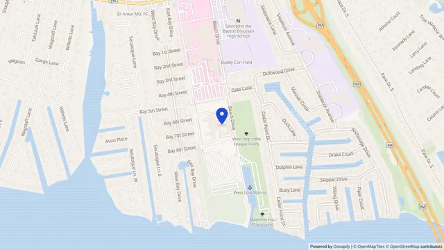 Mapa que muestra la ubicación de Our Lady of Consolation Nursing Home & Rehab en 111 Beach Drive, West Islip, NY 11795 — DachiPlus ofrece transporte médico aquí.