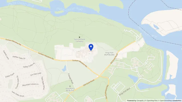 Mapa que muestra la ubicación de St. Johnland Nursing Center en 395 Sunken Meadow Road, Kings Park, NY 11754 — DachiPlus ofrece transporte médico aquí.