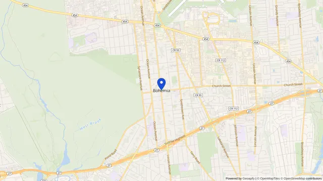Mapa que muestra la ubicación de Bohemia en Bohemia, Condado de Suffolk, NY — DachiPlus ofrece transporte médico aquí.