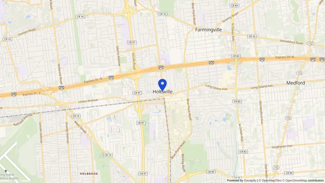 Mapa que muestra la ubicación de Holtsville en Holtsville, Condado de Suffolk, NY — DachiPlus ofrece transporte médico aquí.
